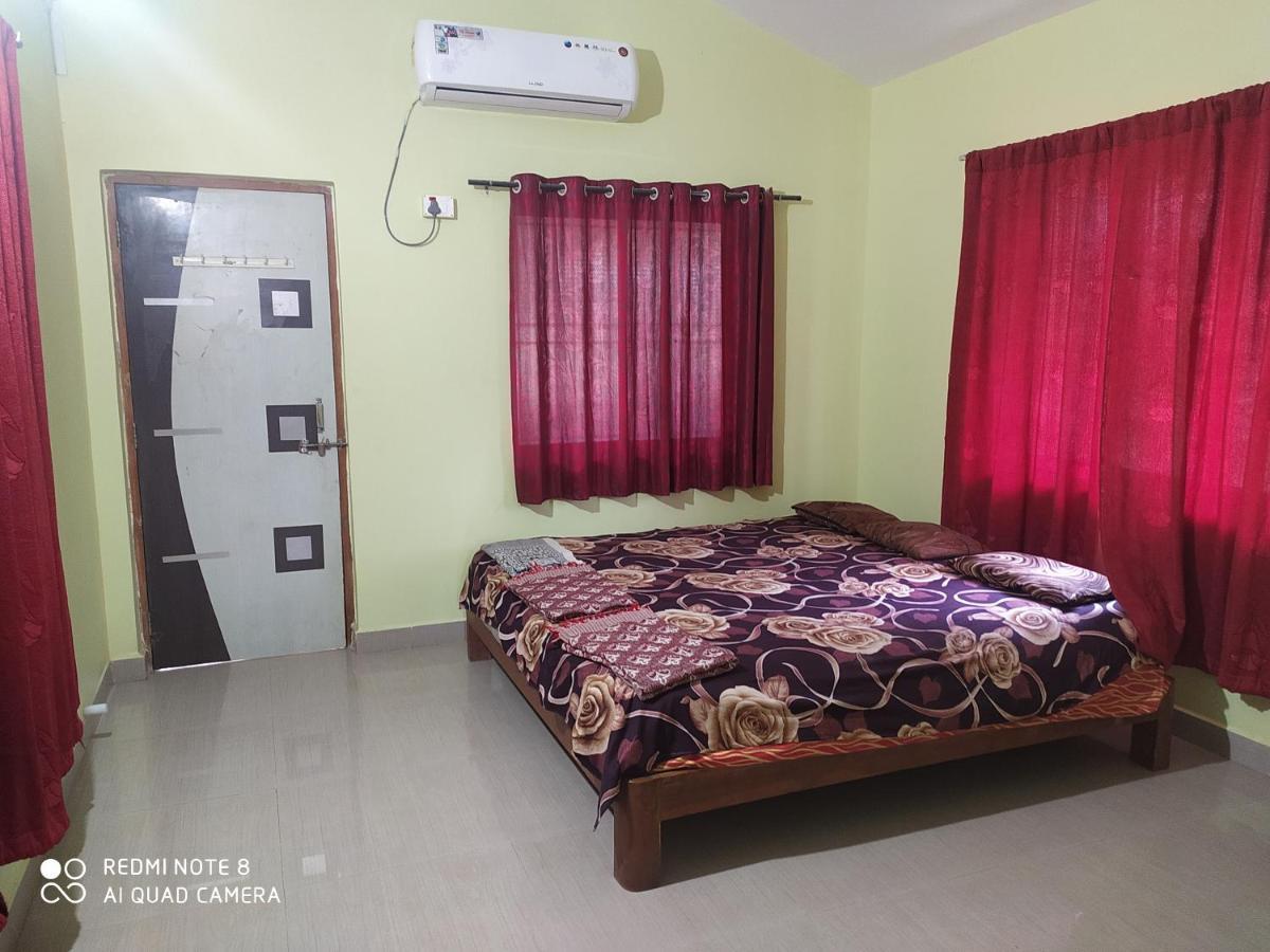 Swarajya Villa Nagaon  Luaran gambar